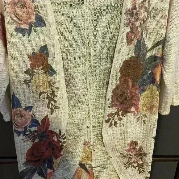 Live in The Moment Size M Women's Lightweight Floral Boho Open Front Cardigan - Picture 7 of 13